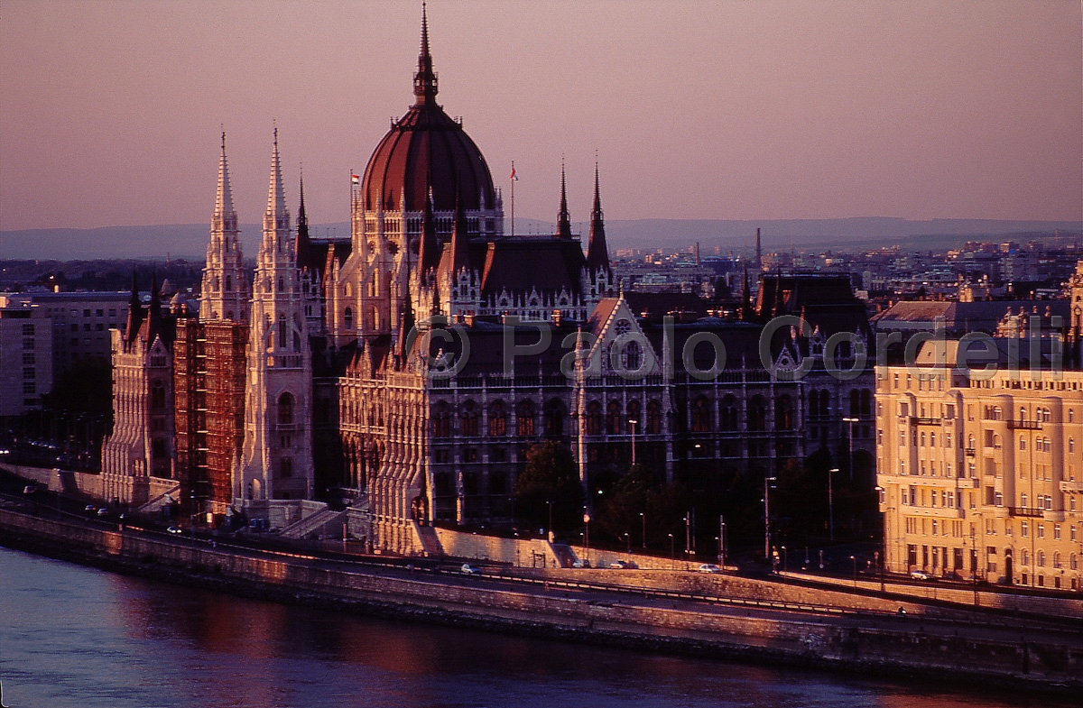 Parliament Building, Budapest, Hungary
(cod:Budapest 15)